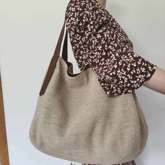 Mark & Graham ITALIAN LINEN TRAVEL TOTE - Picture 2 of 12